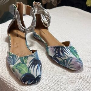 Tropical Print Women's Shoes with Silver Accents